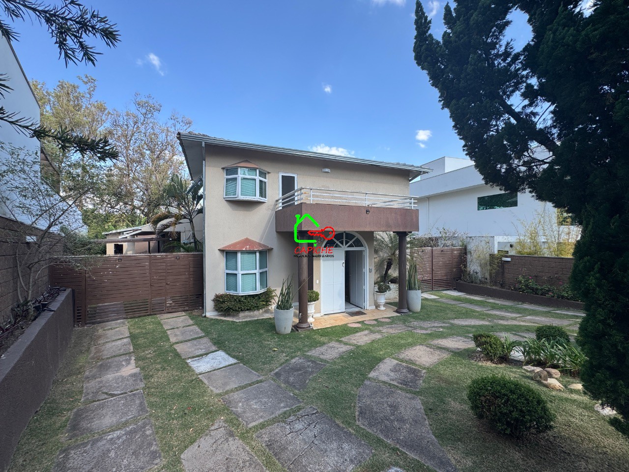 Casa de Condomínio à venda com 4 quartos, 1080m² - Foto 1