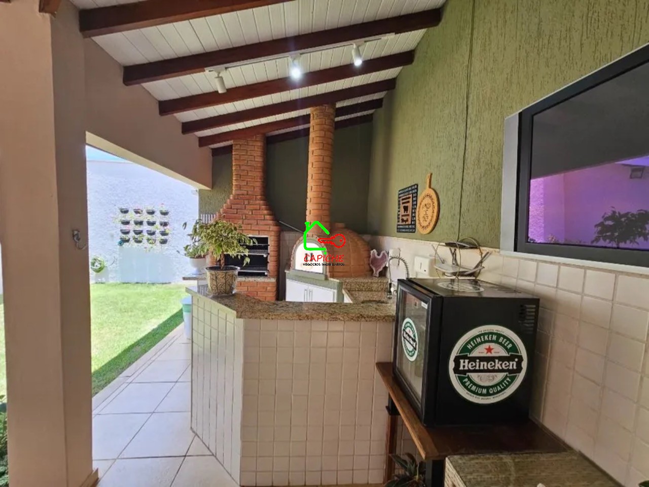 Casa de Condomínio à venda com 3 quartos, 249m² - Foto 2