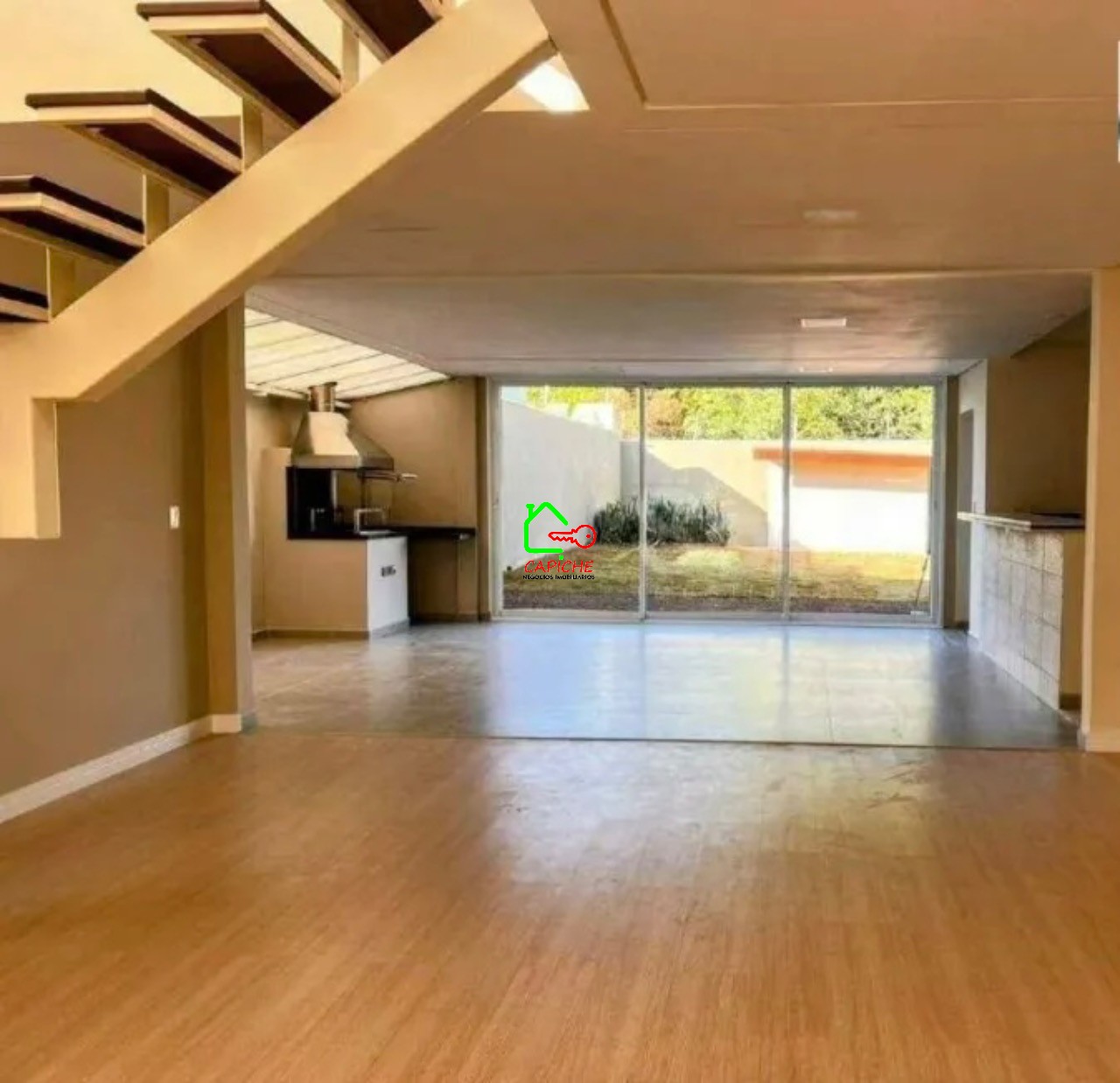 Casa de Condomínio à venda com 3 quartos, 297m² - Foto 2