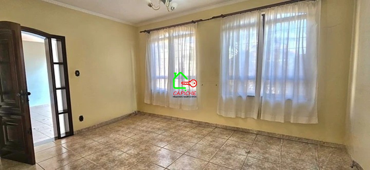 Casa, 3 quartos, 241 m² - Foto 4