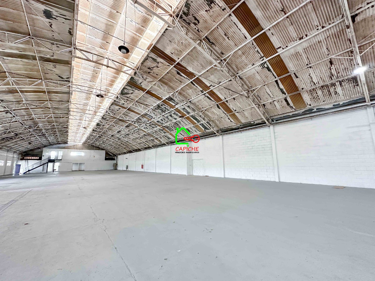 Depósito-Galpão, 1750 m² - Foto 1