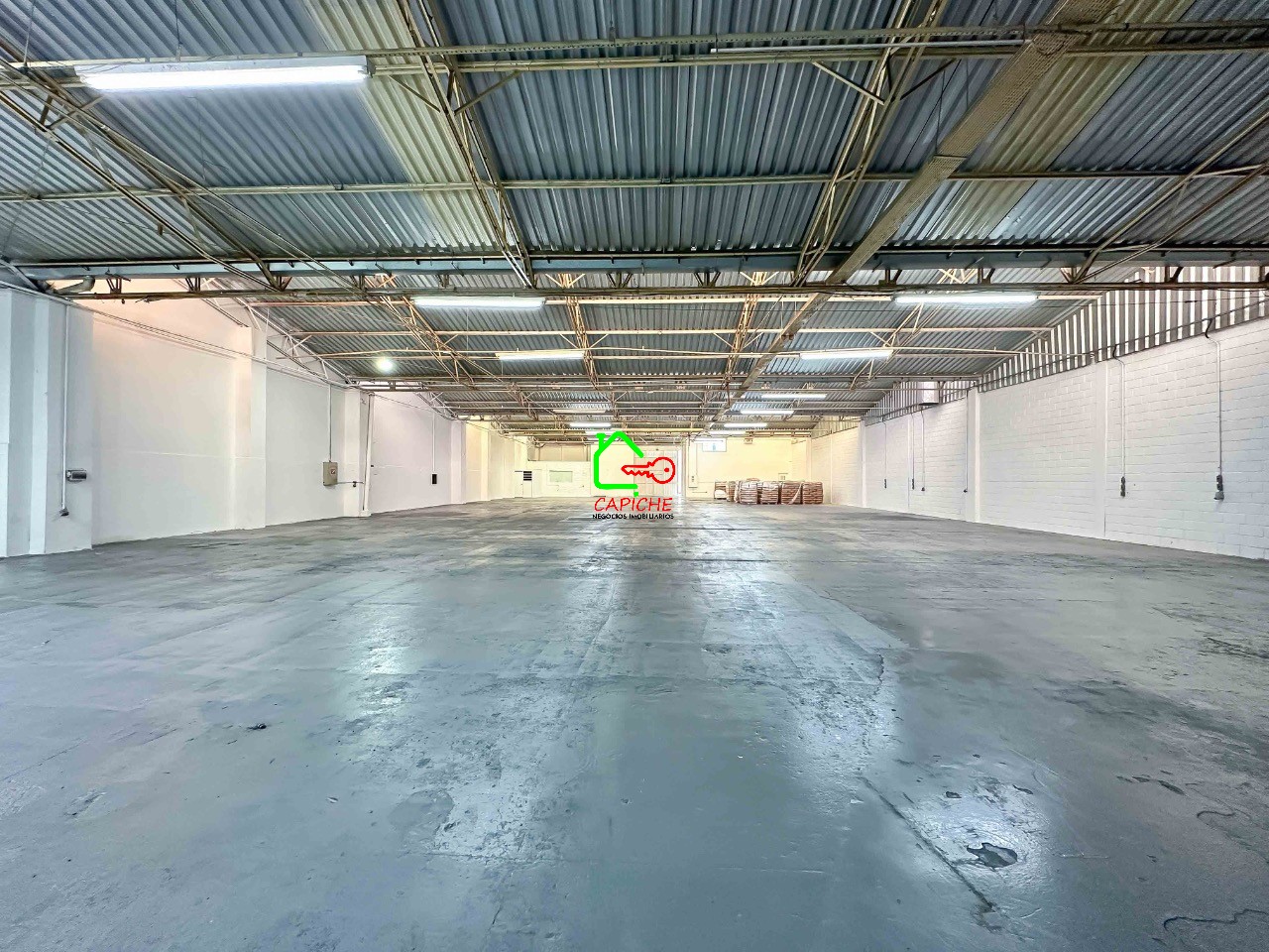 Depósito-Galpão, 1400 m² - Foto 9