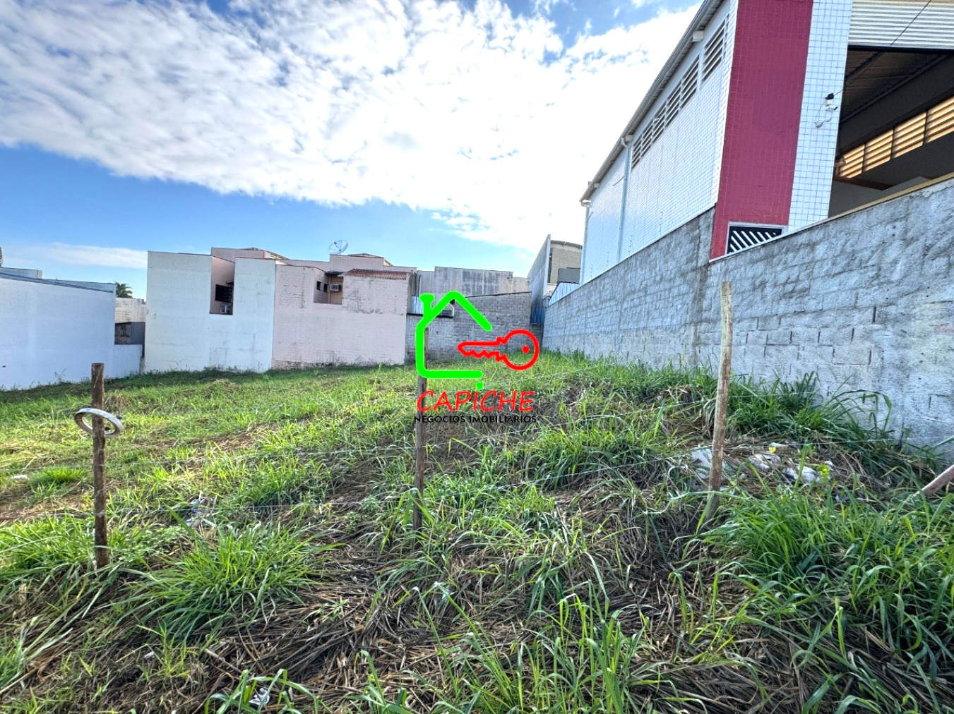 Loteamento e Condomínio, 250 m² - Foto 2