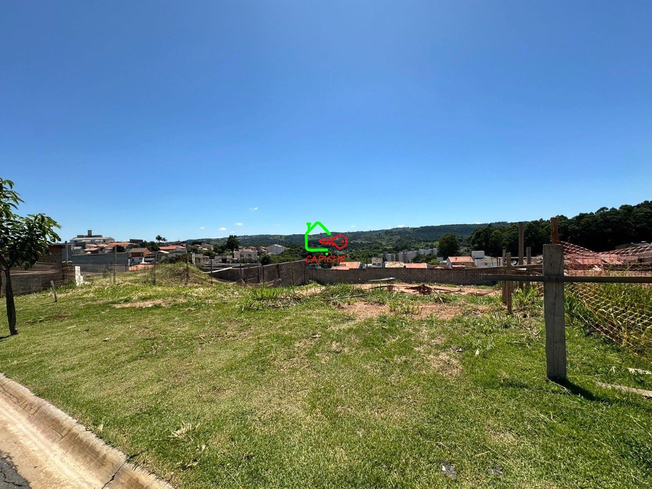 Terreno, 301 m² - Foto 2