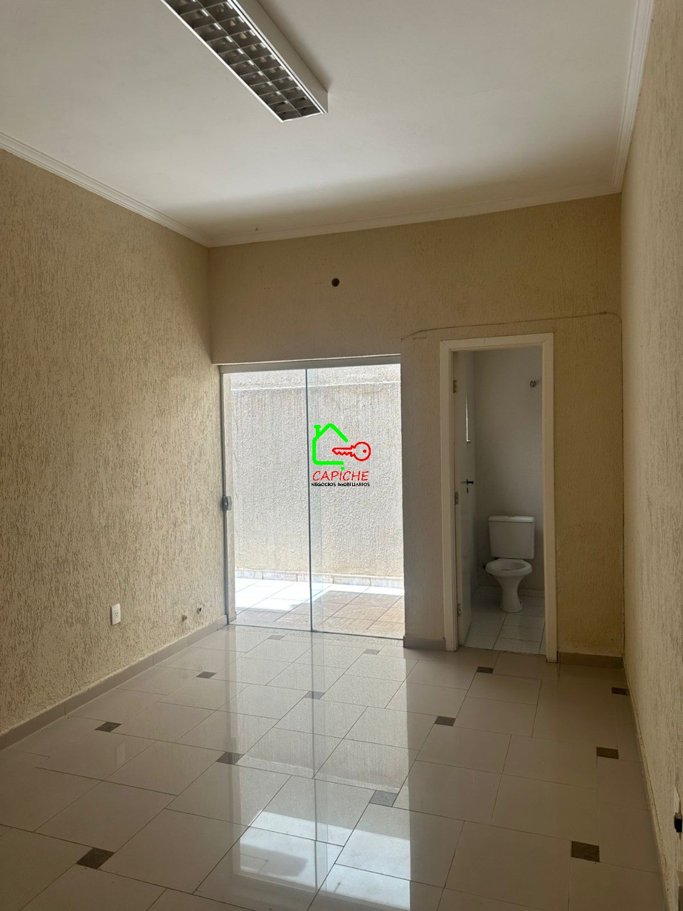 Sala-Conjunto, 250 m² - Foto 1