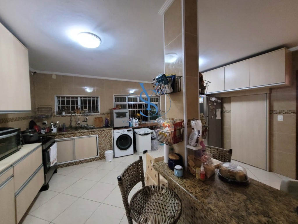 Casa, 4 quartos, 217 m² - Foto 8