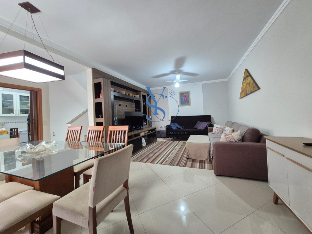 Casa à venda com 3 quartos, 186m² - Foto 1