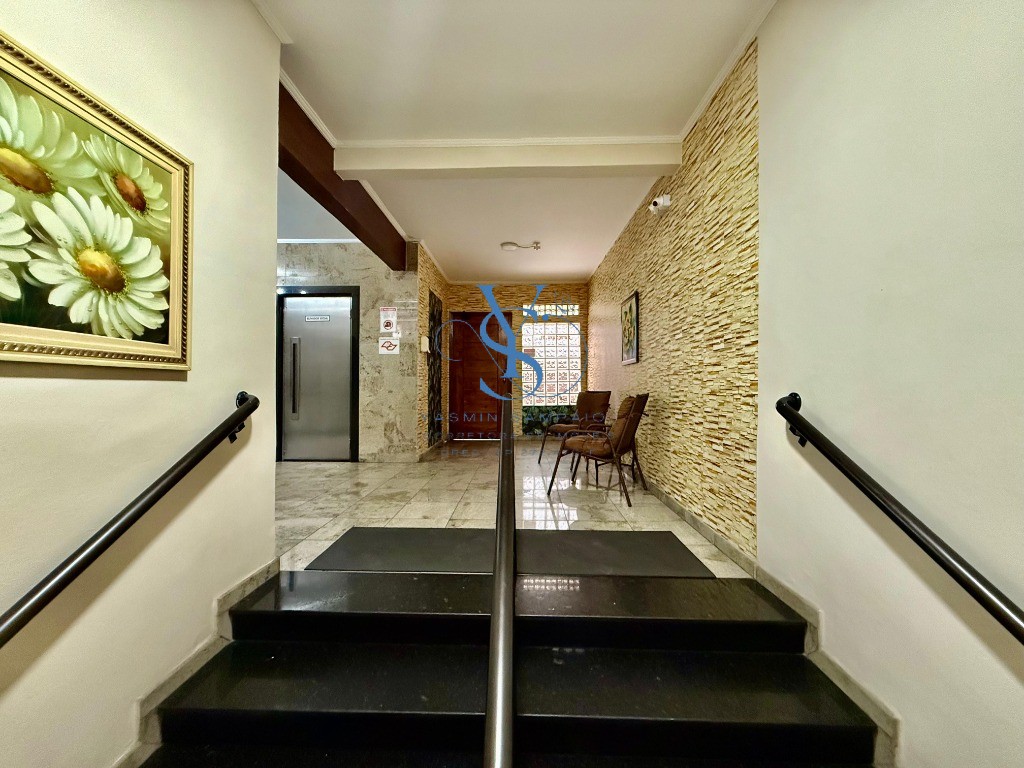 Apartamento à venda com 3 quartos, 75m² - Foto 2