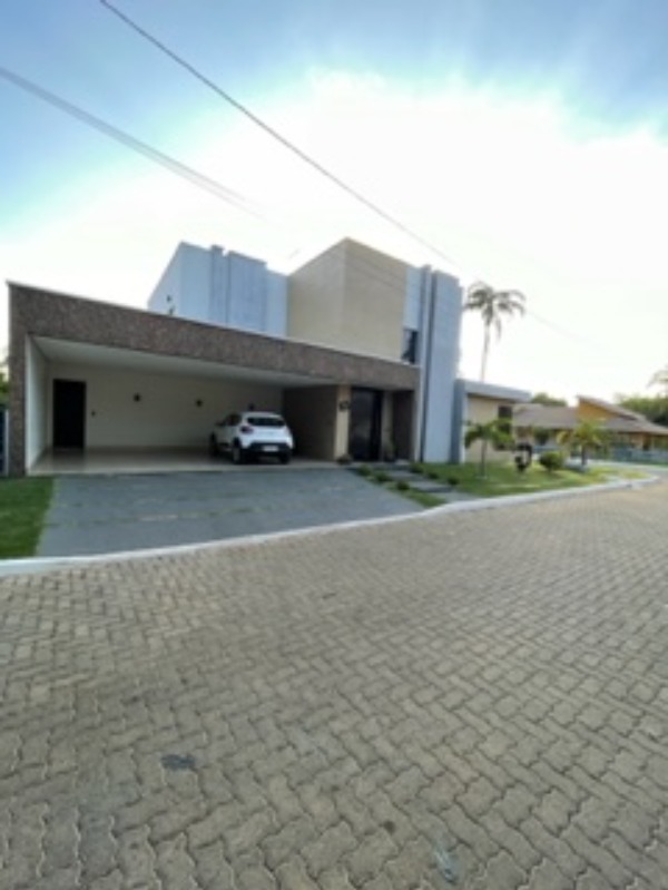 Casa à venda com 4 quartos, 450m² - Foto 1