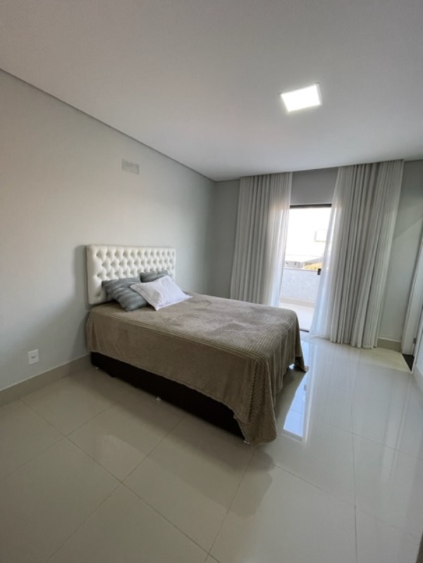 Casa à venda com 4 quartos, 450m² - Foto 10