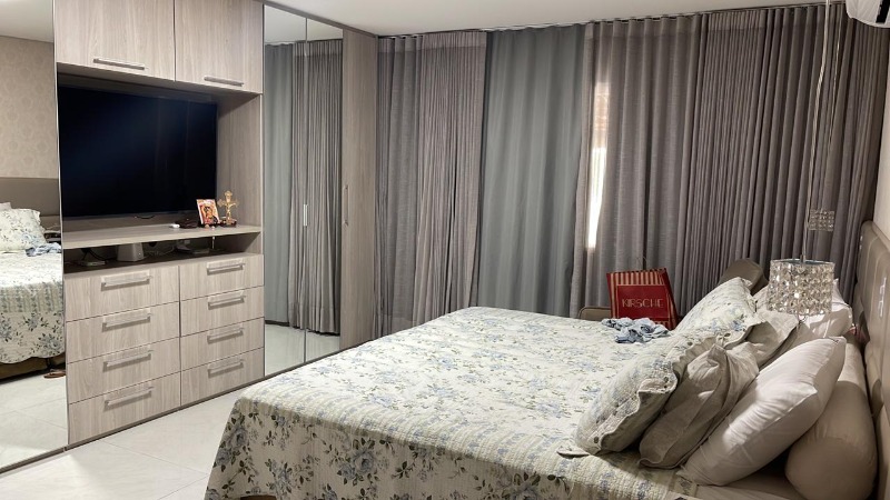 Casa à venda com 4 quartos, 340m² - Foto 3