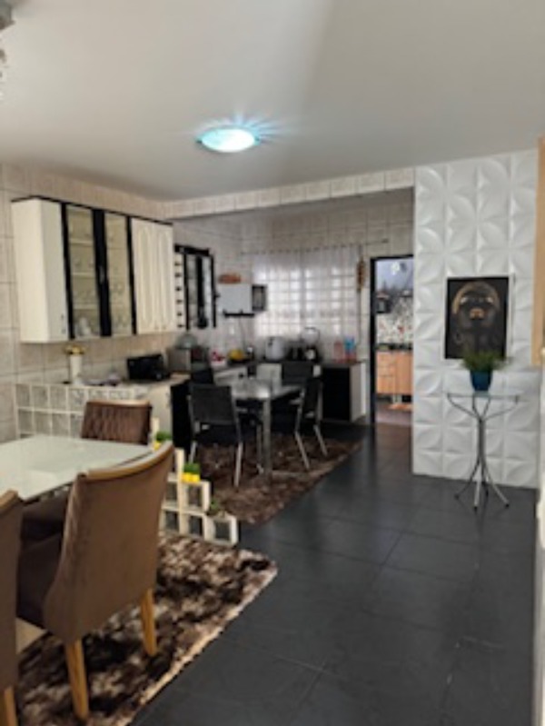 Casa à venda com 4 quartos, 291m² - Foto 18