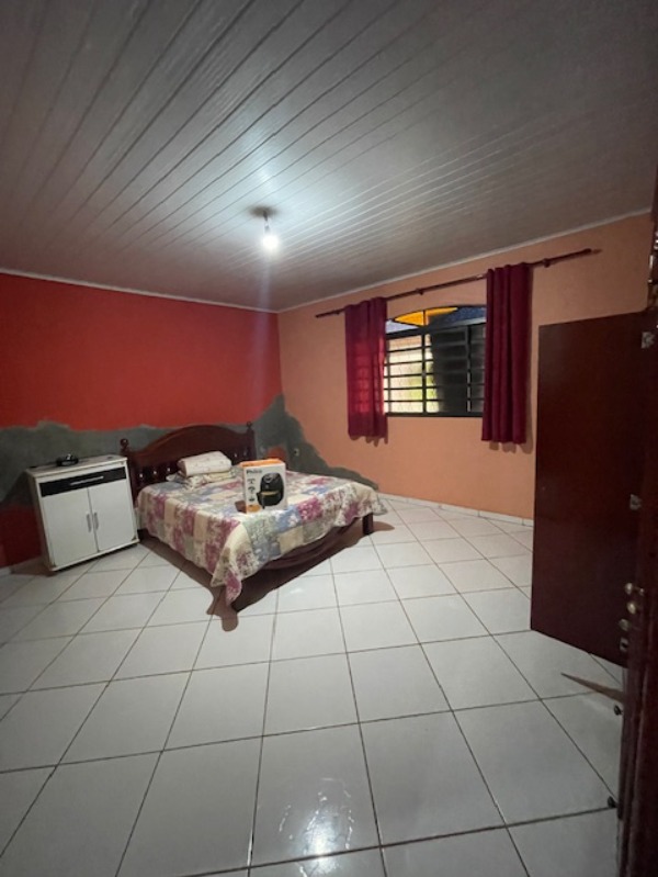 Casa à venda com 3 quartos, 360m² - Foto 1