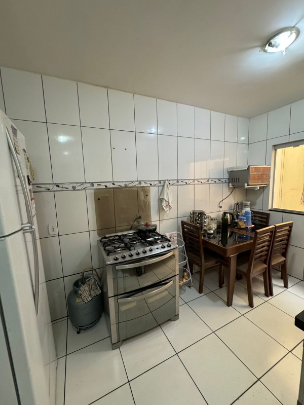 Apartamento à venda com 2 quartos, 64m² - Foto 4