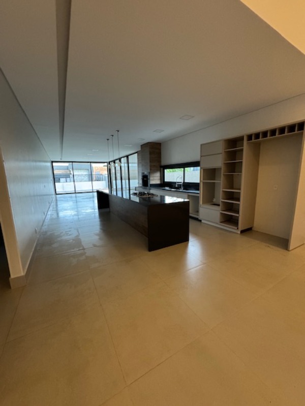 Casa à venda e aluguel com 4 quartos, 400m² - Foto 9