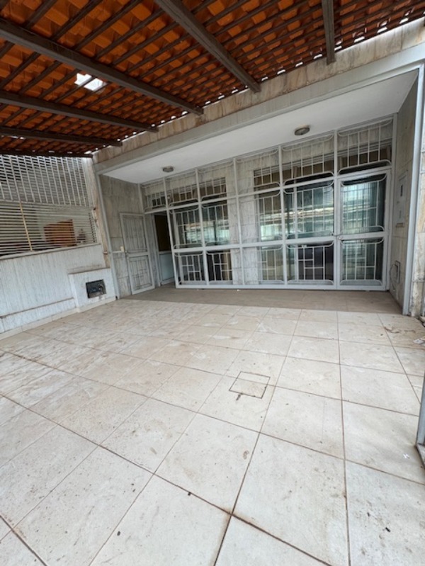 Casa, 4 quartos, 285 m² - Foto 1