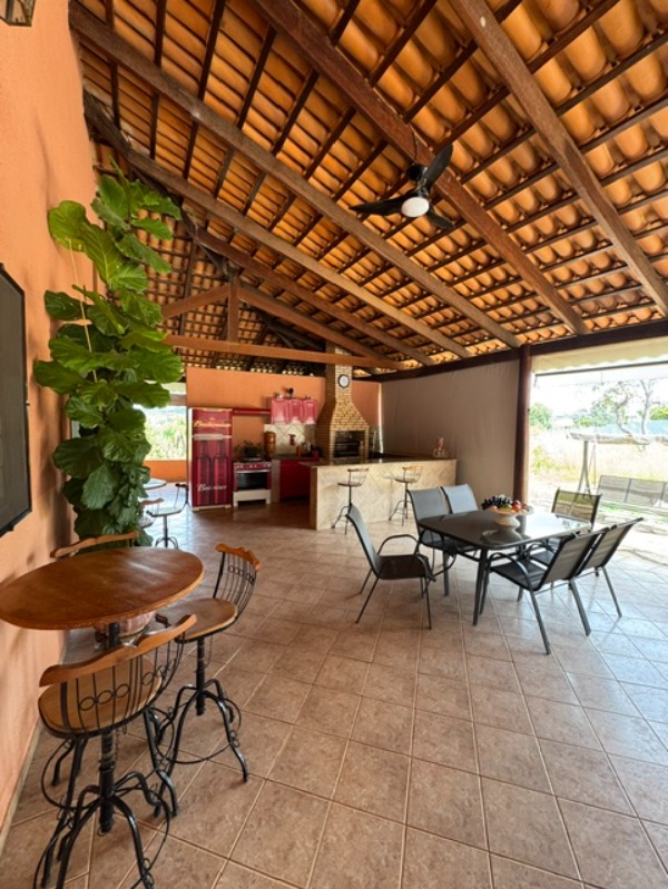 Casa, 3 quartos, 2225 m² - Foto 2