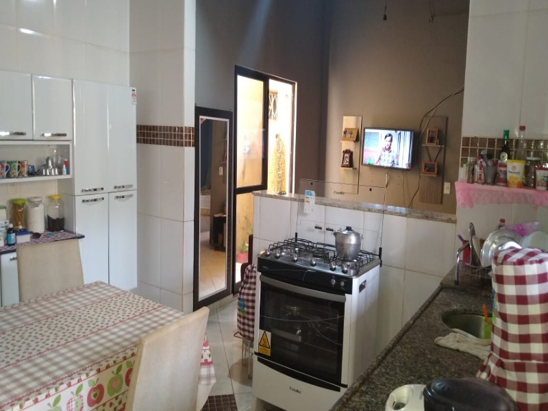 Casa à venda com 3 quartos, 70m² - Foto 11