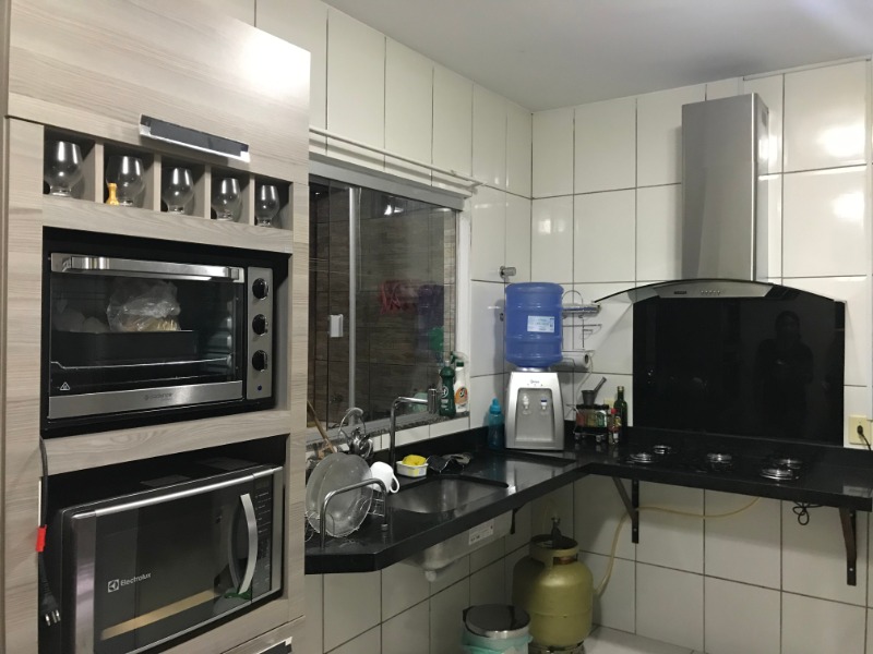 Casa à venda com 2 quartos, 70m² - Foto 18