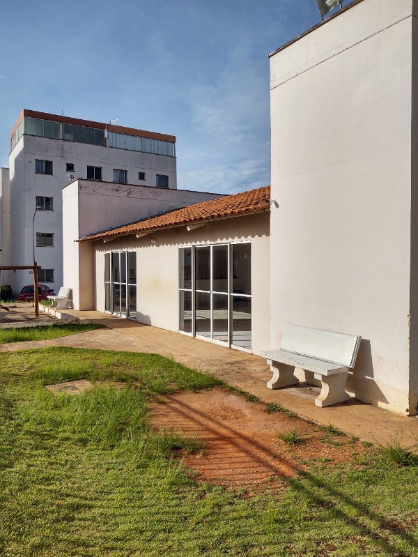 Apartamento à venda com 2 quartos, 44m² - Foto 2