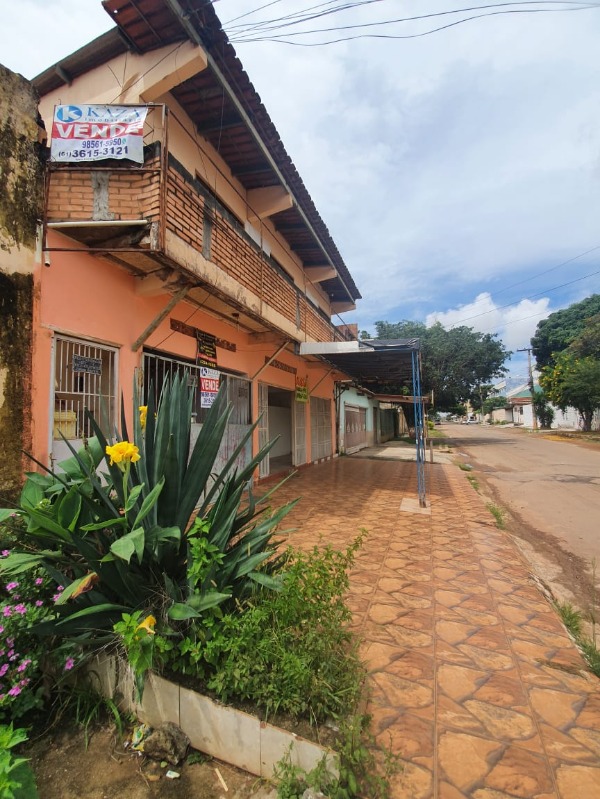 Prédio Inteiro à venda com 3 quartos, 250m² - Foto 1