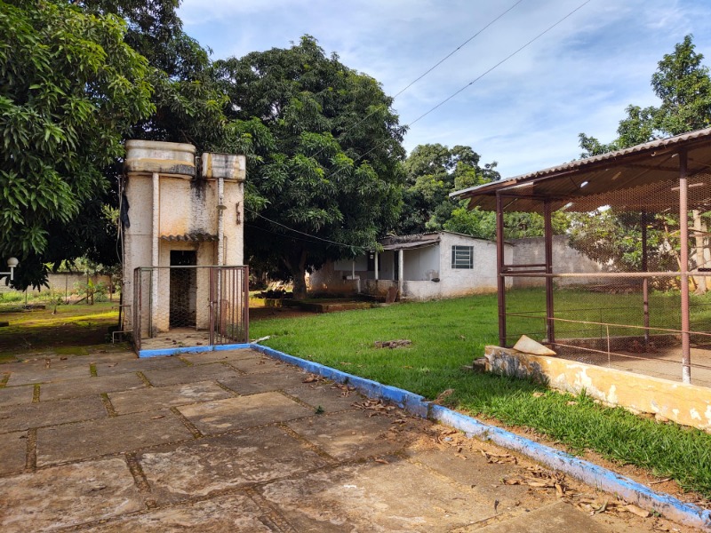 Chácara à venda com 4 quartos, 4000m² - Foto 8