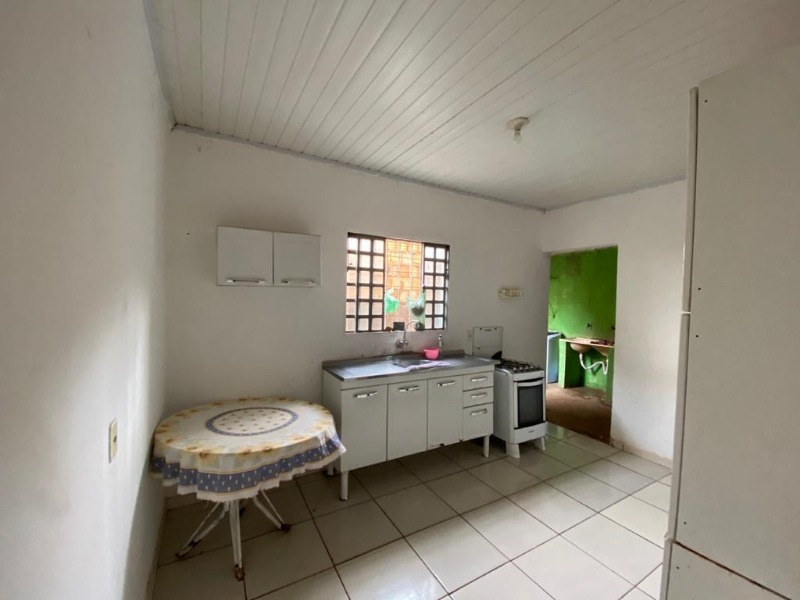 Casa à venda com 2 quartos, 300m² - Foto 7