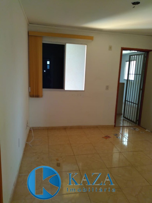 Apartamento à venda com 2 quartos, 42m² - Foto 2