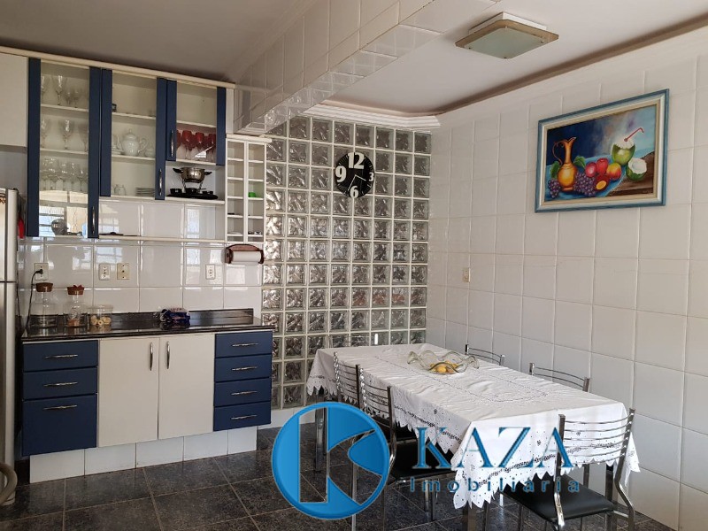 Casa à venda com 5 quartos, 420m² - Foto 3