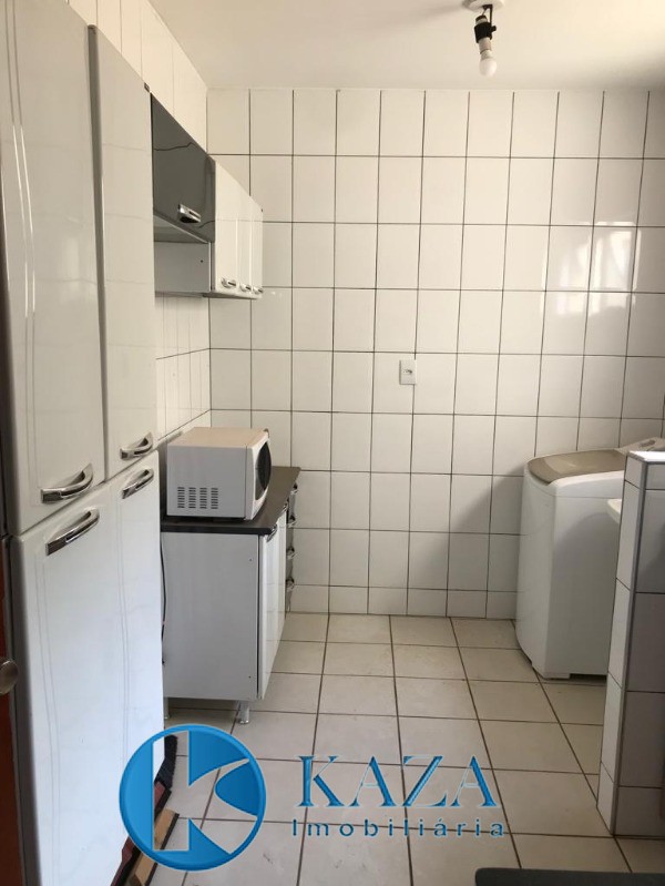 Apartamento à venda com 2 quartos, 70m² - Foto 3