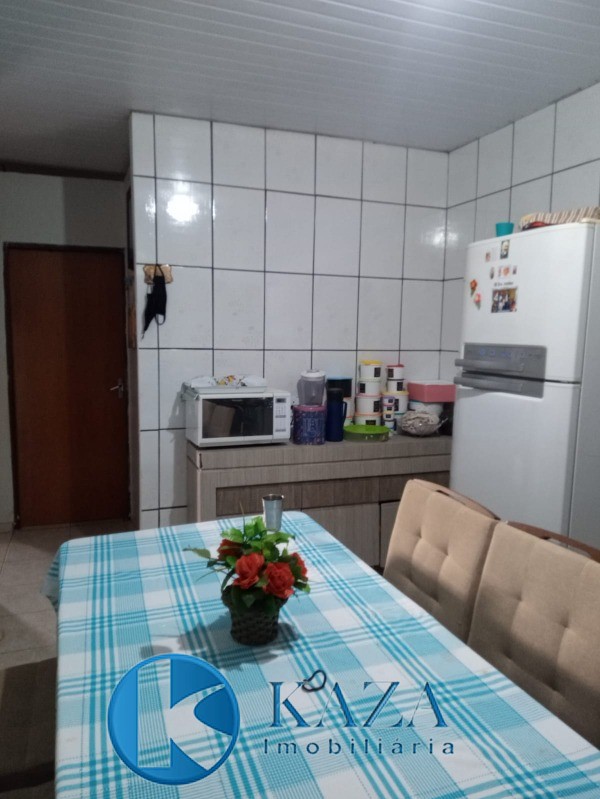 Casa à venda com 4 quartos, 80m² - Foto 11