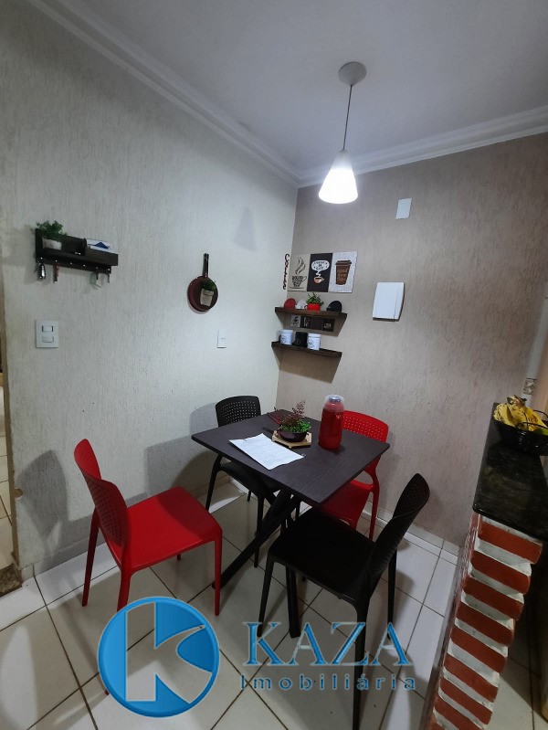 Casa à venda com 3 quartos, 161m² - Foto 3