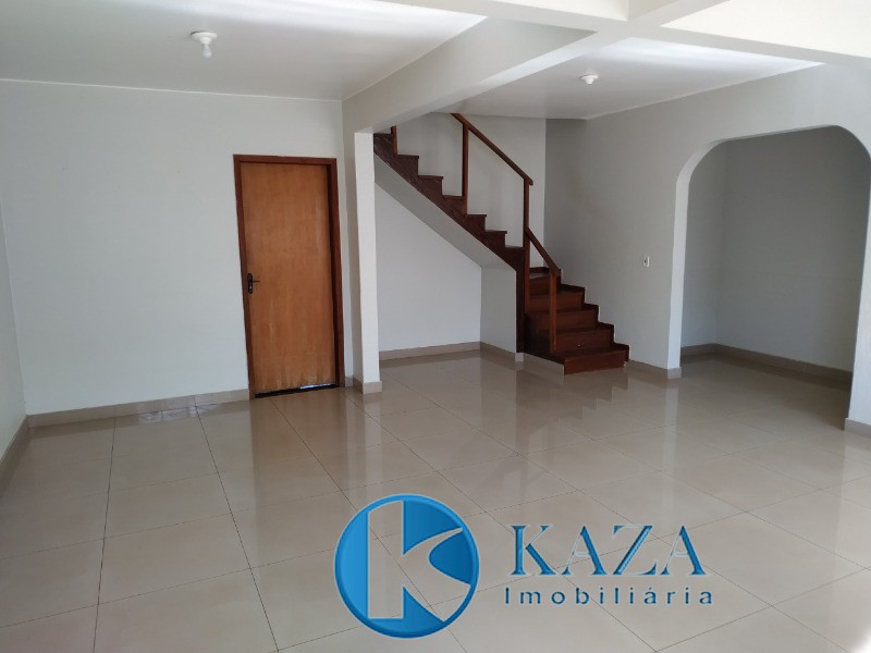 Casa à venda com 3 quartos, 400m² - Foto 4