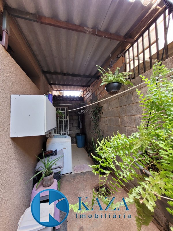 Casa à venda com 2 quartos, 59m² - Foto 14