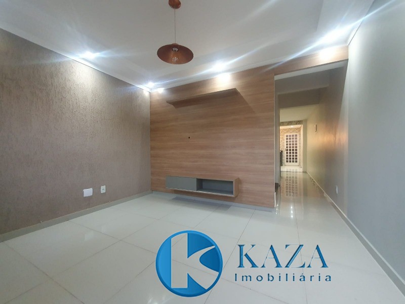 Casa à venda com 2 quartos, 192m² - Foto 1