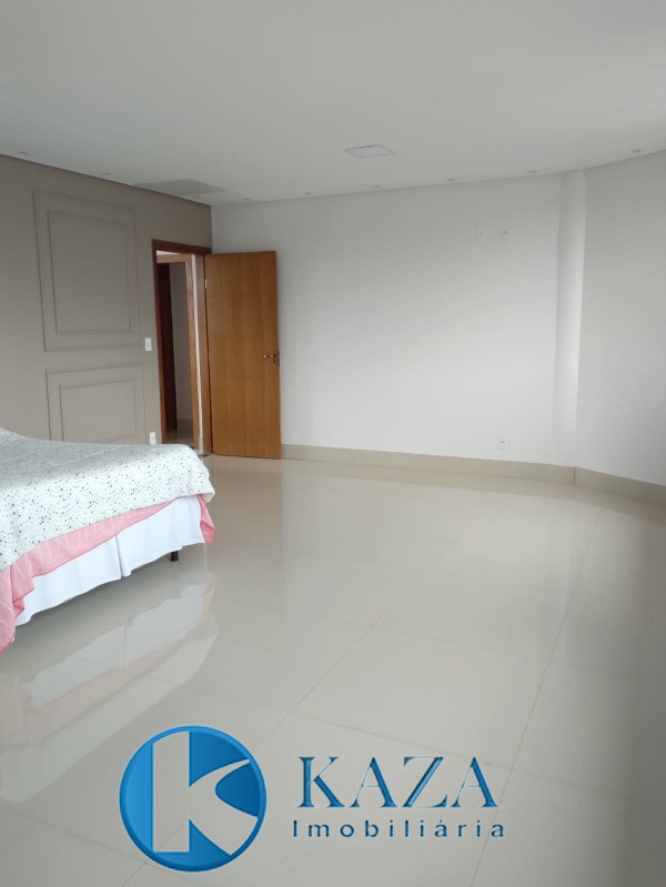 Casa à venda com 6 quartos, 300m² - Foto 17