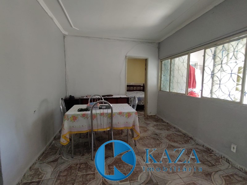 Casa à venda com 3 quartos, 300m² - Foto 15