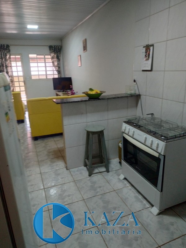 Casa à venda com 2 quartos, 150m² - Foto 2