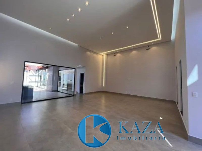 Casa à venda com 4 quartos, 212m² - Foto 2