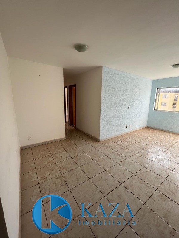 Apartamento à venda com 3 quartos, 70m² - Foto 2