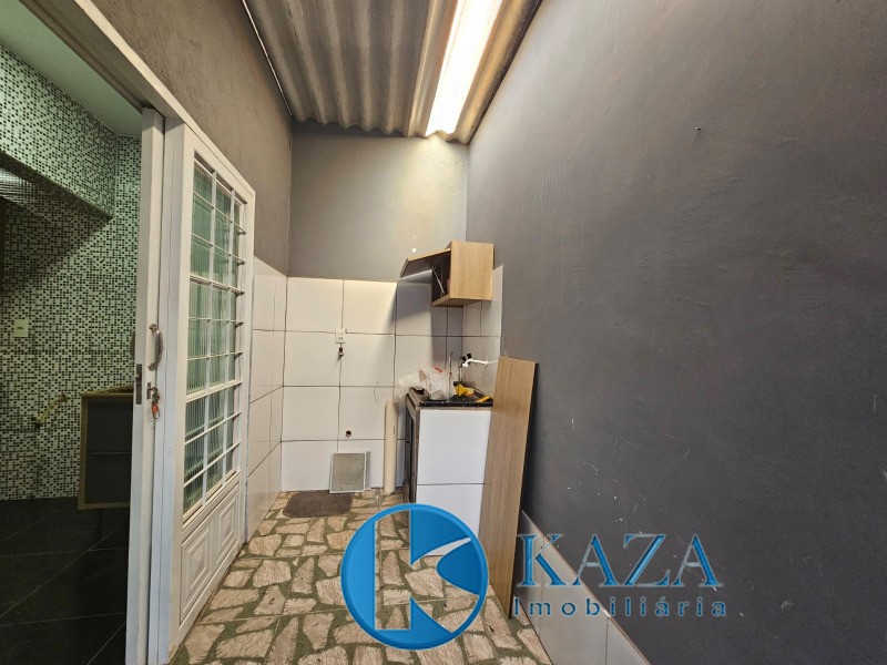 Casa à venda com 2 quartos, 48m² - Foto 6