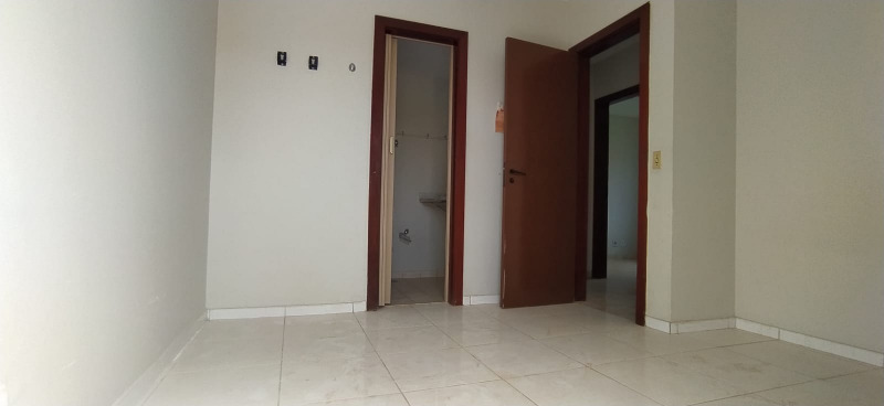 Apartamento à venda com 3 quartos, 93m² - Foto 7