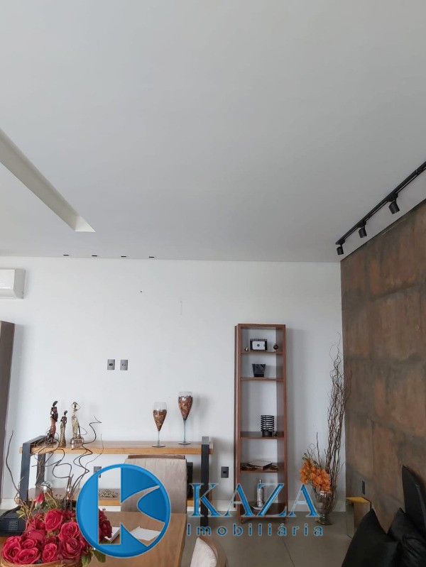 Casa à venda com 3 quartos, 319m² - Foto 18