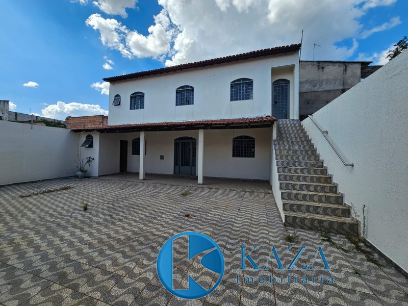 Casa à venda com 3 quartos, 244m² - Foto 5