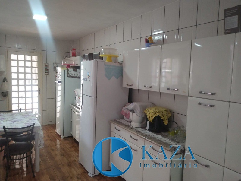 Casa à venda com 4 quartos, 150m² - Foto 18