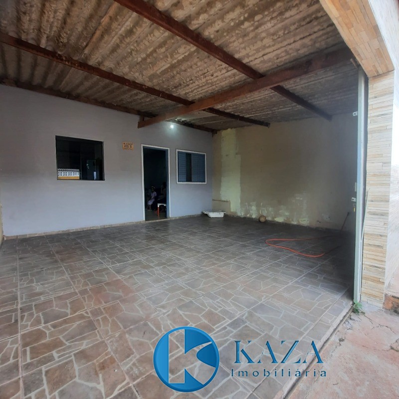 Casa à venda com 2 quartos, 108m² - Foto 1