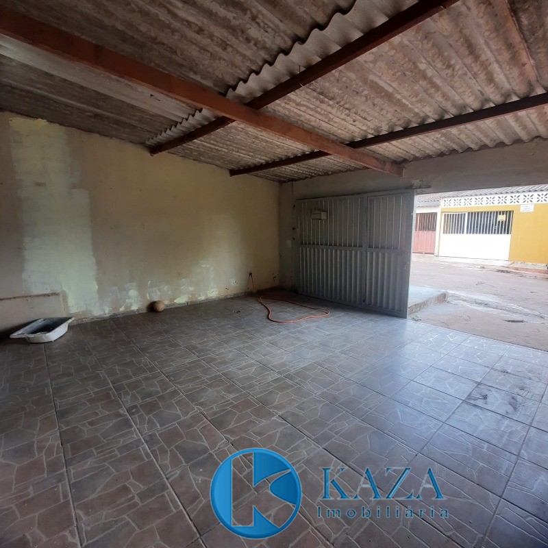 Casa à venda com 2 quartos, 108m² - Foto 2