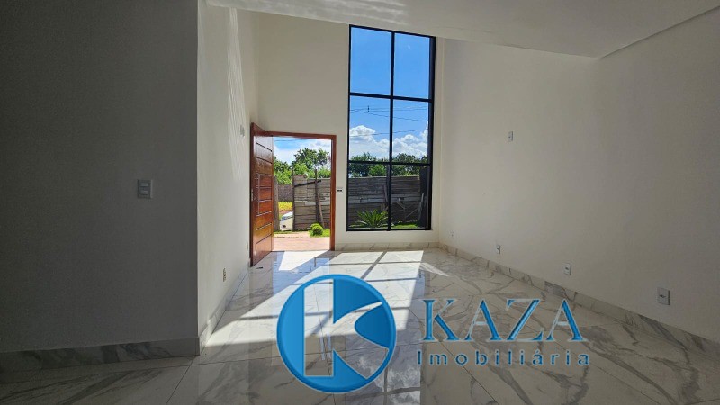 Casa à venda com 3 quartos, 194m² - Foto 2