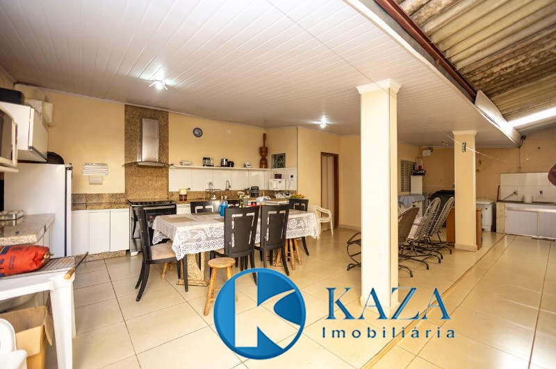 Casa à venda com 4 quartos, 230m² - Foto 10