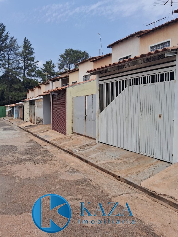 Casa à venda com 3 quartos, 100m² - Foto 3